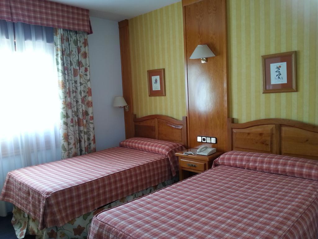 Hotel Labrador Navalcarnero Værelse billede